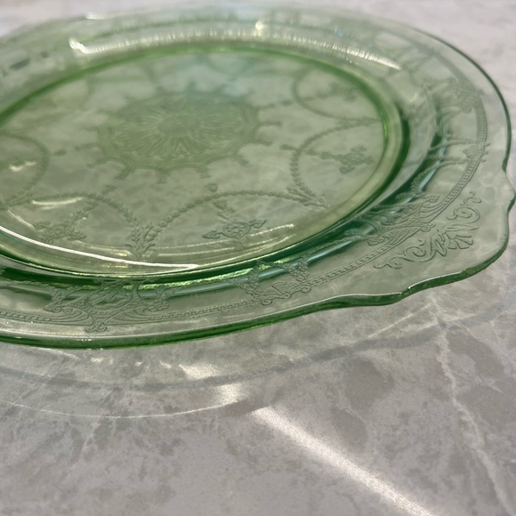 Uranium Anchor Hocking Ballerina Dancing Girl 10” cake plate Depression glass - Picture 3 of 4